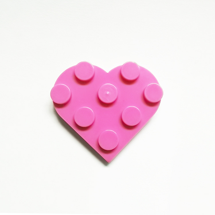 Spot standard small particle building block accessories plastic (2.5*2.5*0.3CM) - small peach heart (dark pink) x 10 + large peach and small peach