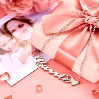 Mother's Day Gift Carrie Style Name Necklace with Little Heart Unique Gift 14K Gold