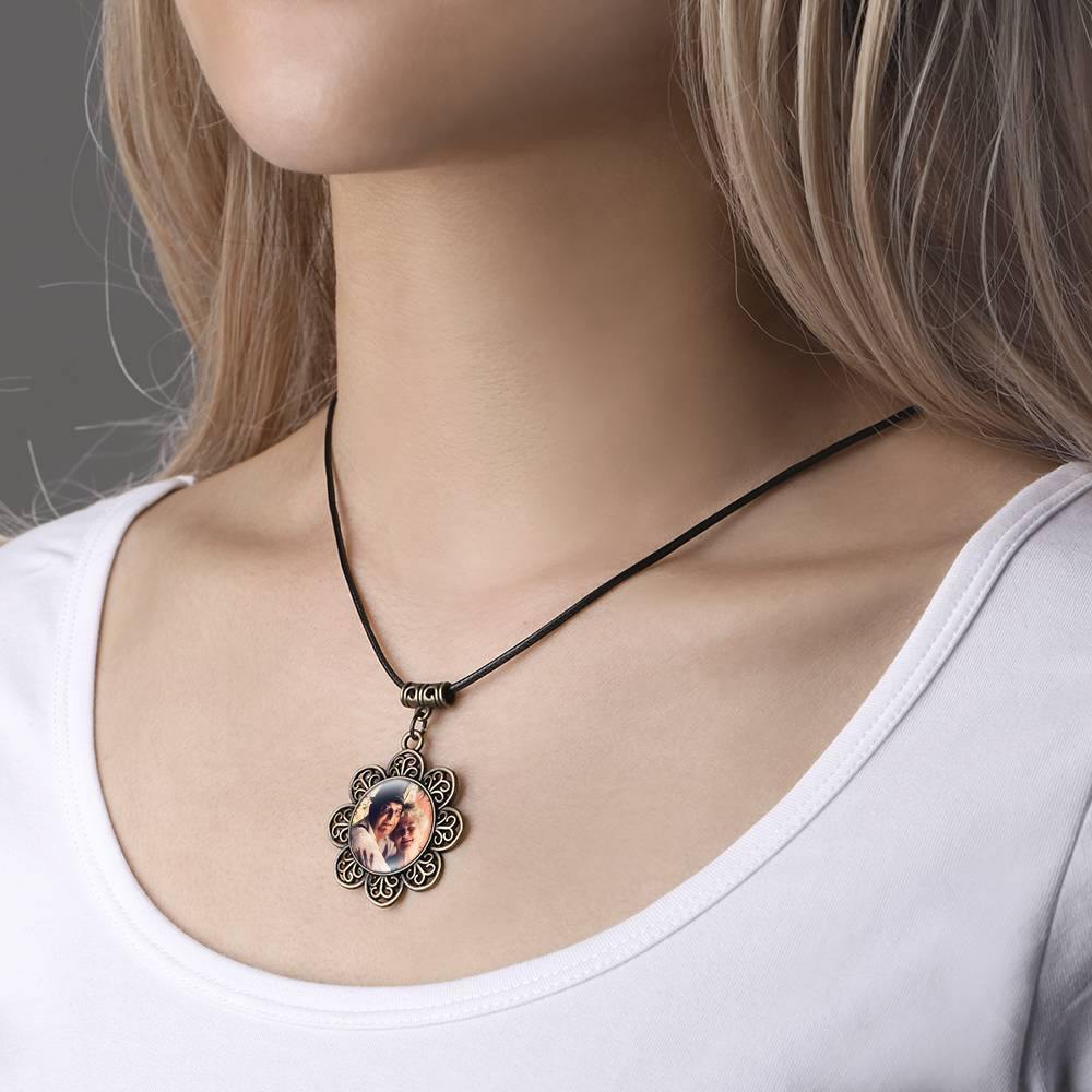 Round Photo Necklace with Floral Border - yournamencklaceuk
