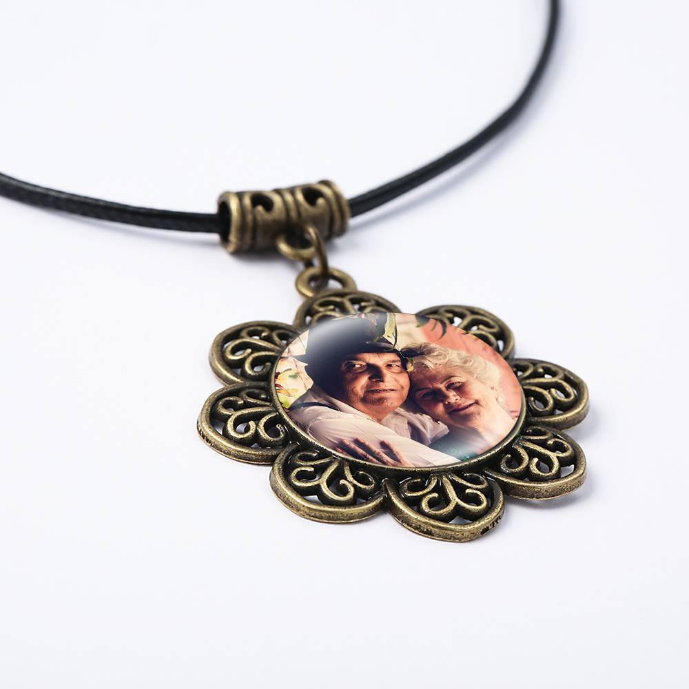 Round Photo Necklace with Floral Border - yournamencklaceuk