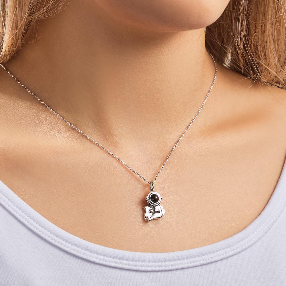 Custom Projection Necklace Astronaut Hugging Love Pair of Couple Gifts - yournamenecklaceuk