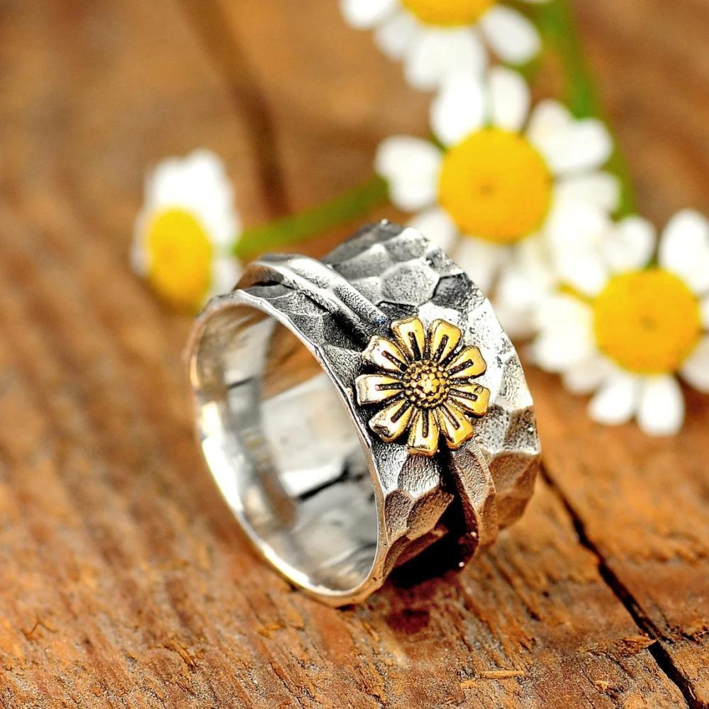 Daisy Fidget Anxiety Ring Meditation Spinner Ring Jewelry Gifts for Women Girls - yournamenecklaceuk