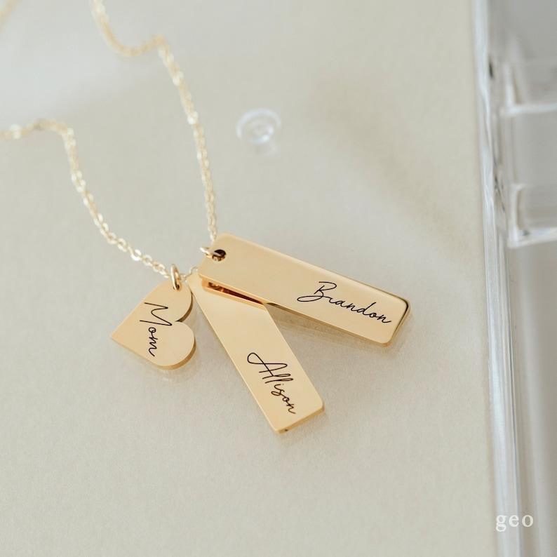 Custom Name Necklace Personalized Gift for Women Mama Necklace for Mom Engraved Gift for Mom Valentine's Day Gift Charm Necklace Mom Jewelry