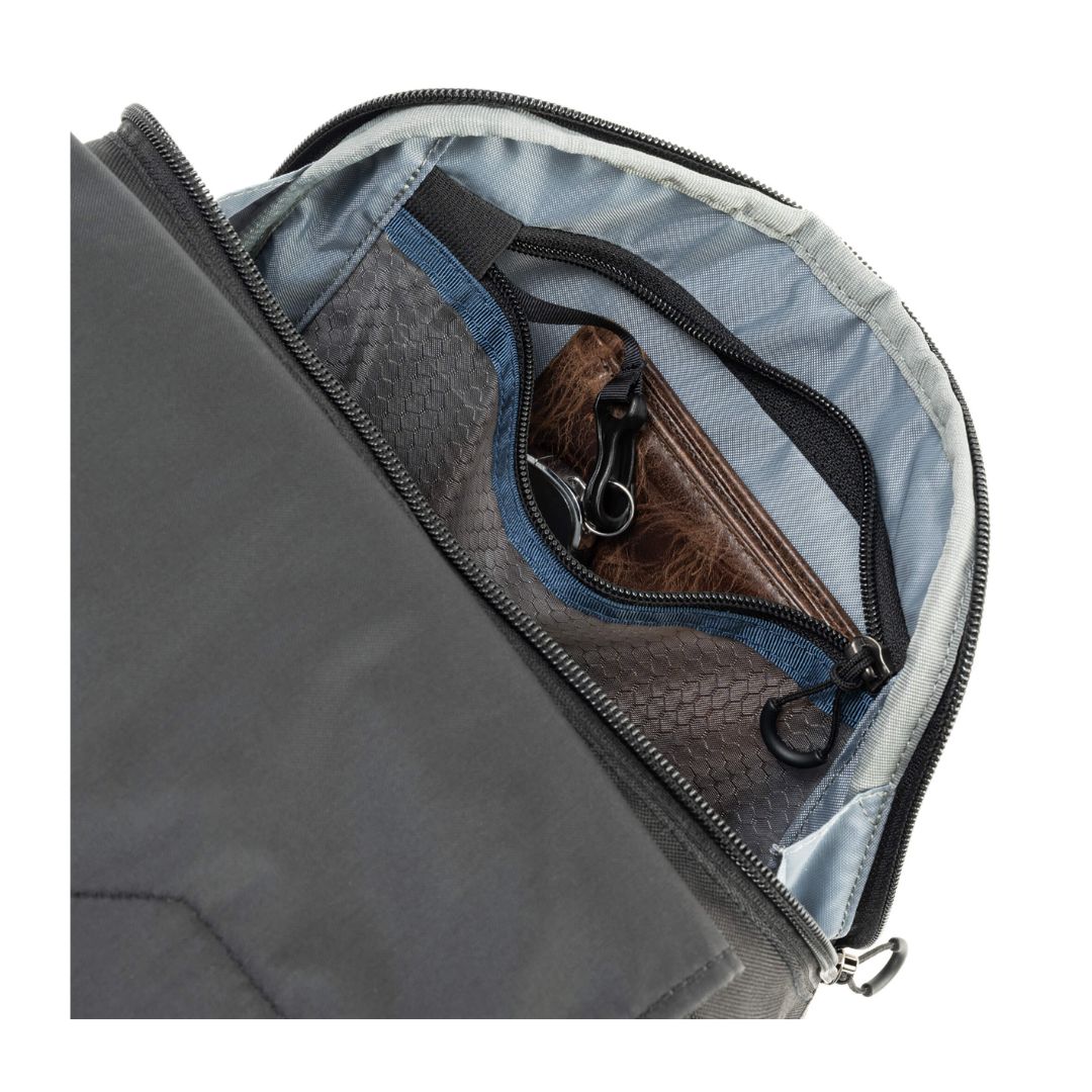 Think Tank Photo Mirrorless mover BackPack