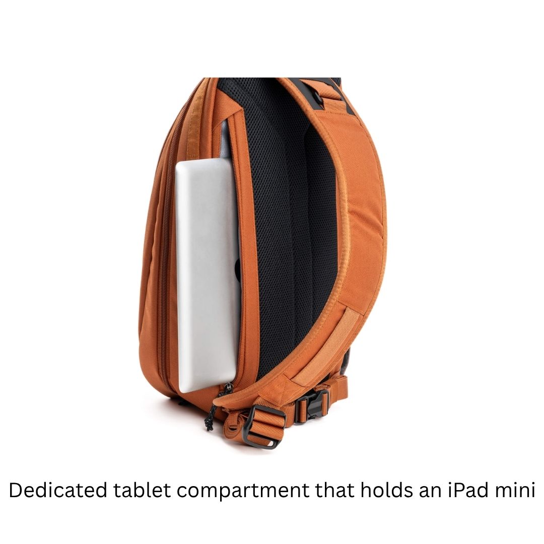 Think Tank Photo Turnstyle 11L Fits 1 body (ungripped) and 2 to 3 lenses; 1 to 2 zooms