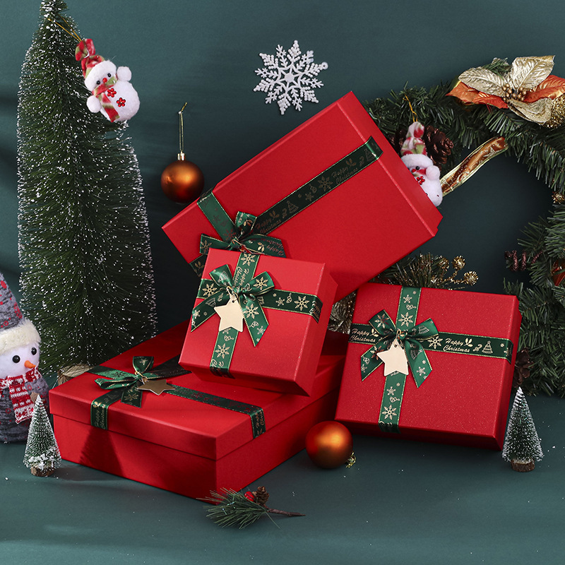 Christmas Square Gift Box - 15*15*7CM - Fridgebeatsuk