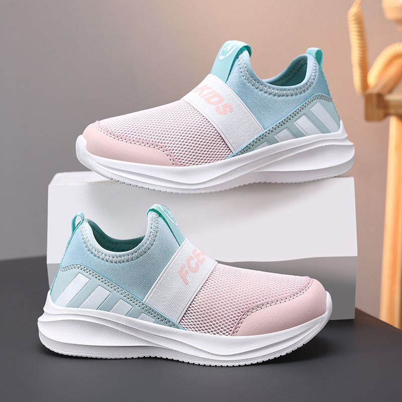 新登場！キッズ 通気メッシュ スリッポンスニーカー 子供用 運動靴