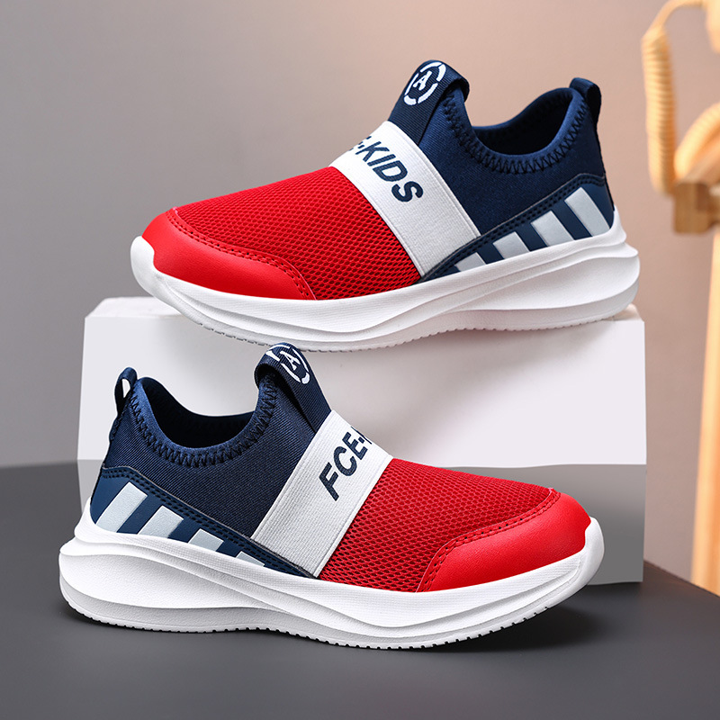 新登場！キッズ 通気メッシュ スリッポンスニーカー 子供用 運動靴