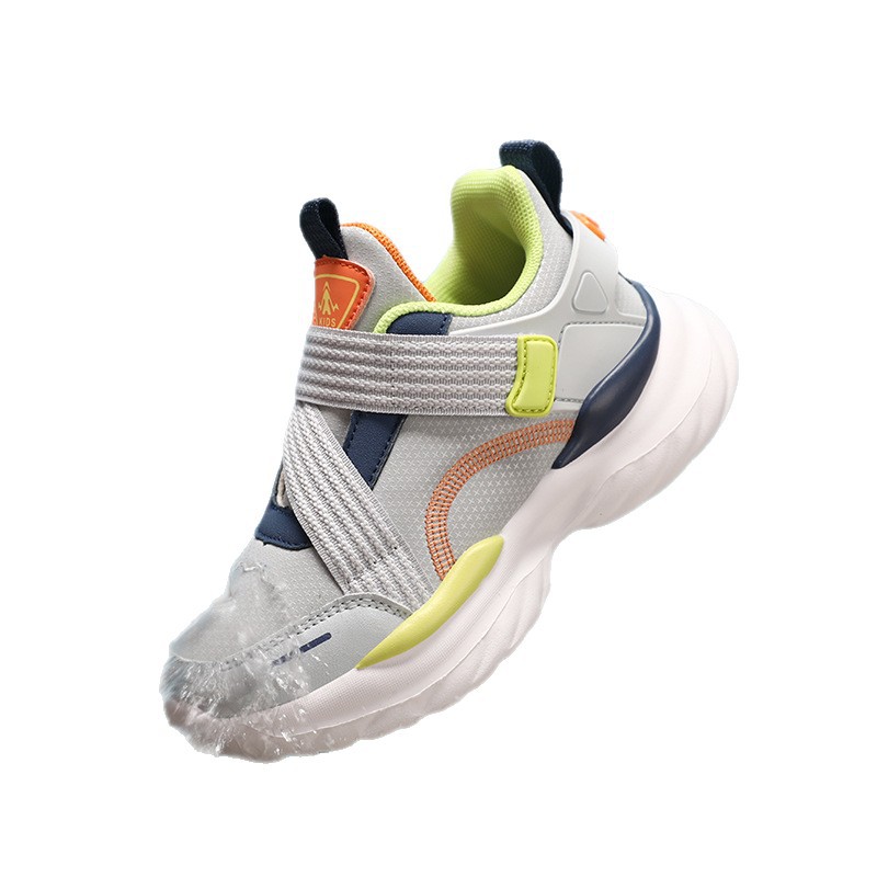 2026 春新作 キッズ メッシュランニングシューズ