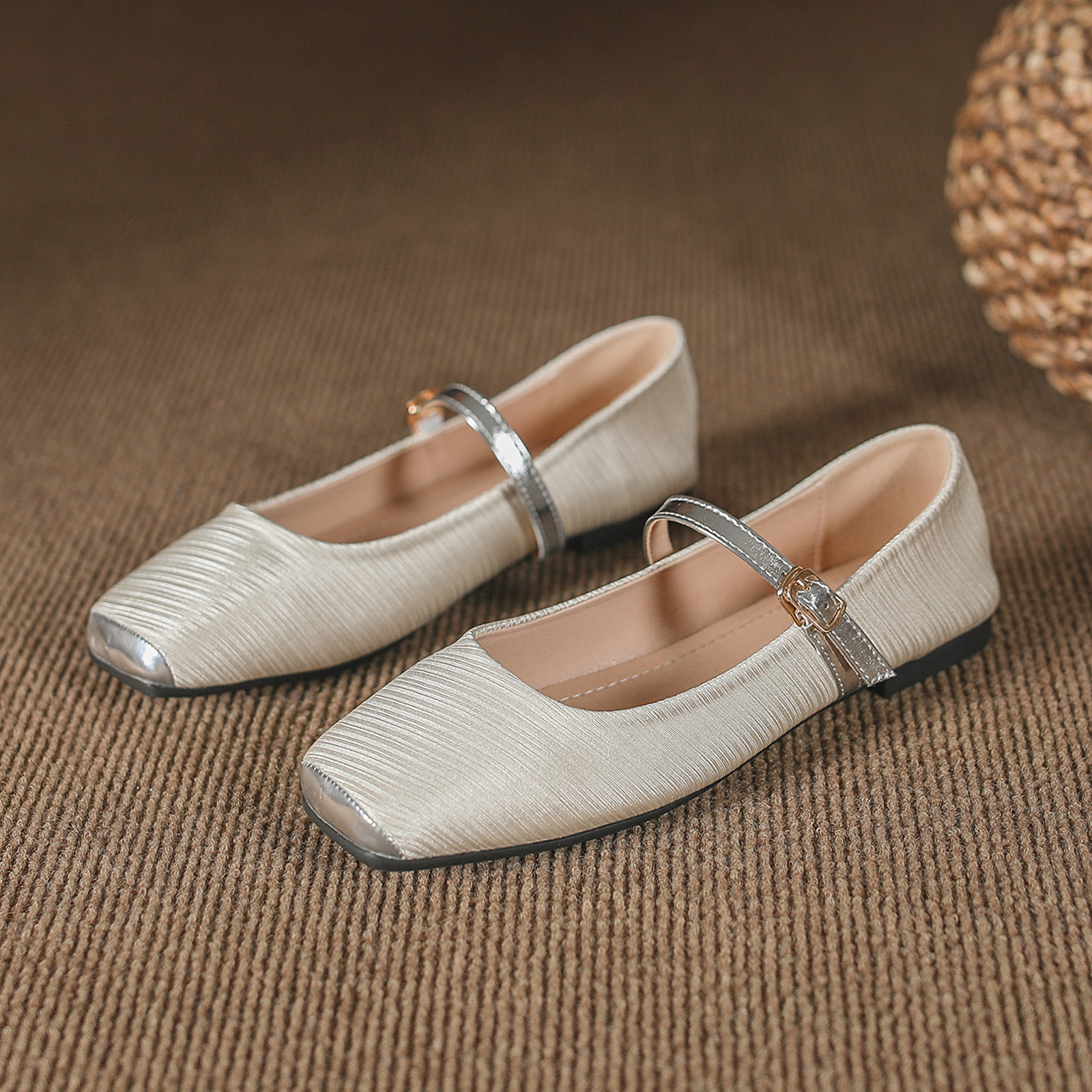 2026 春新作 ワンストラップ フラット スクエアトゥ メリージェーン レディース