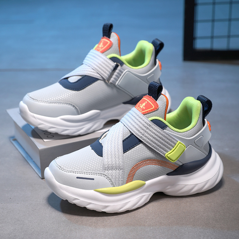 2026 春新作 キッズ メッシュランニングシューズ