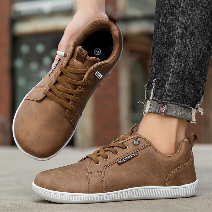 本革・ワイド幅 裸足感覚スニーカー（メンズ）