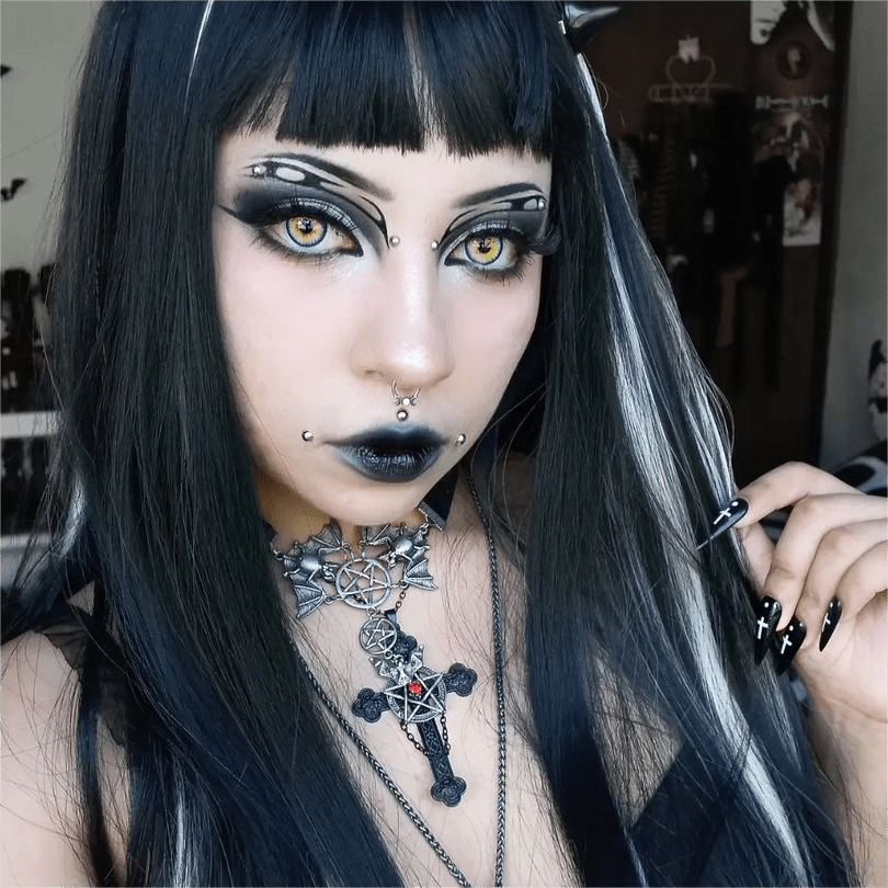 MYEYEBB Rihanna Colored Contact Lenses - image 8