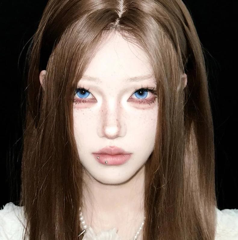 MYEYEBB Lunar Glitter Blue Prescription Colored Contact Lenses - image 4