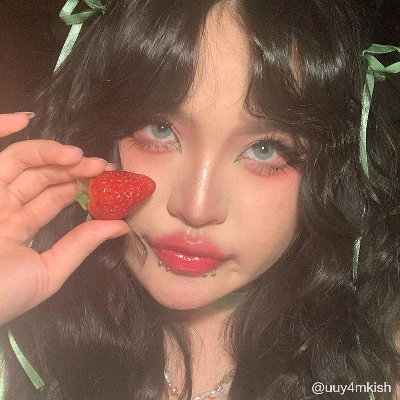 MYEYEBB Eros Green Prescription Colored Contact Lenses - image 3