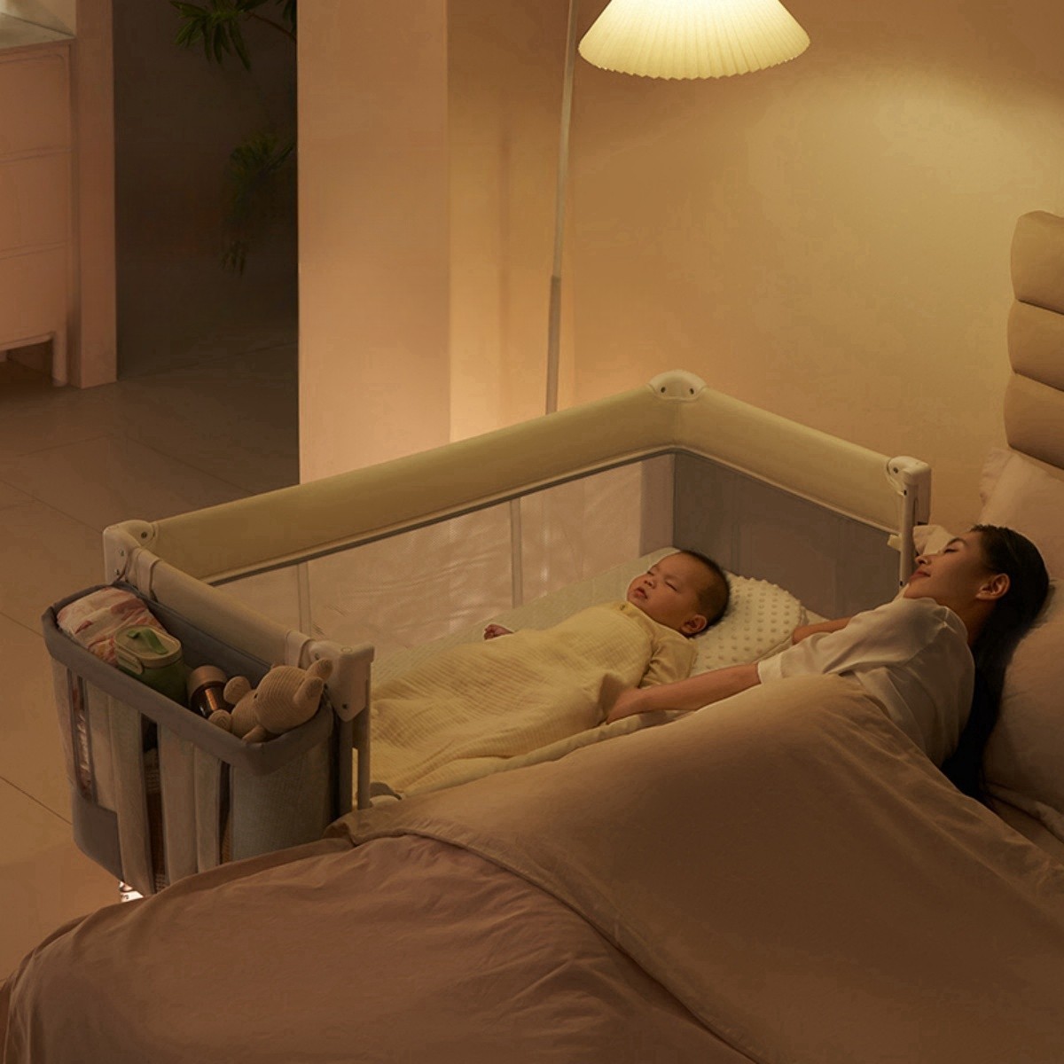 Foldable  Baby Crib with Mosquito Net