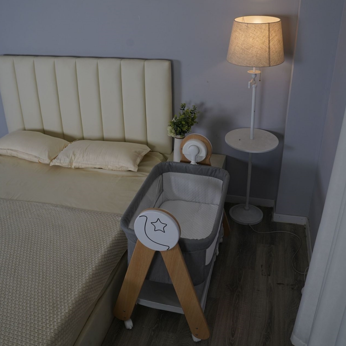 Electric Baby Rocker Crib – Automatic Soothing Swing
