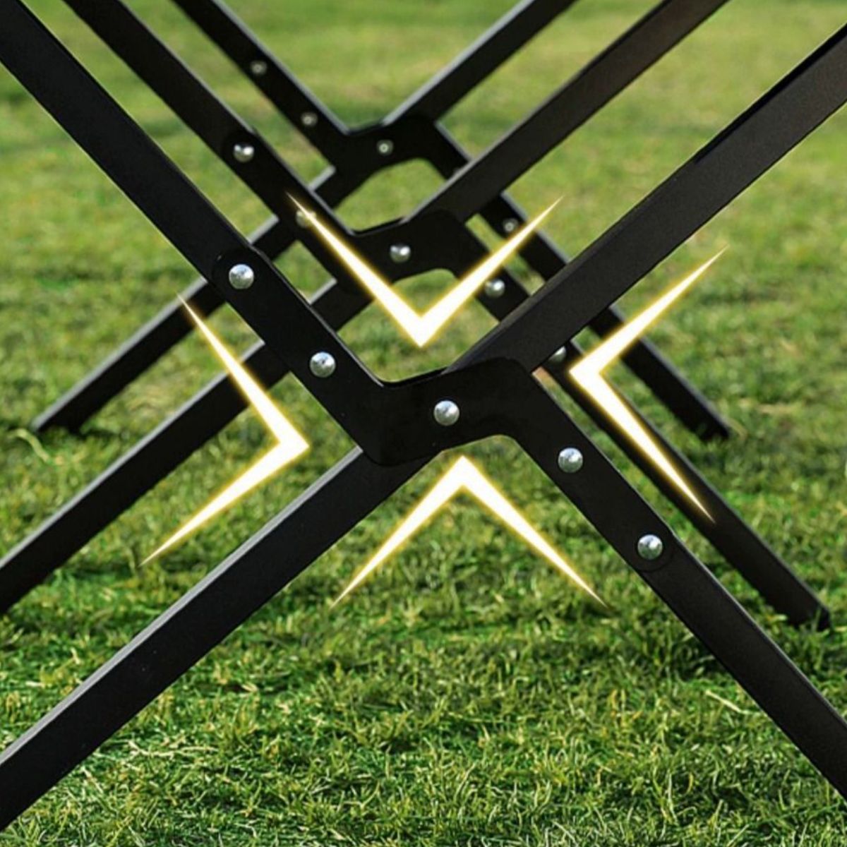 Portable outdoor folding table