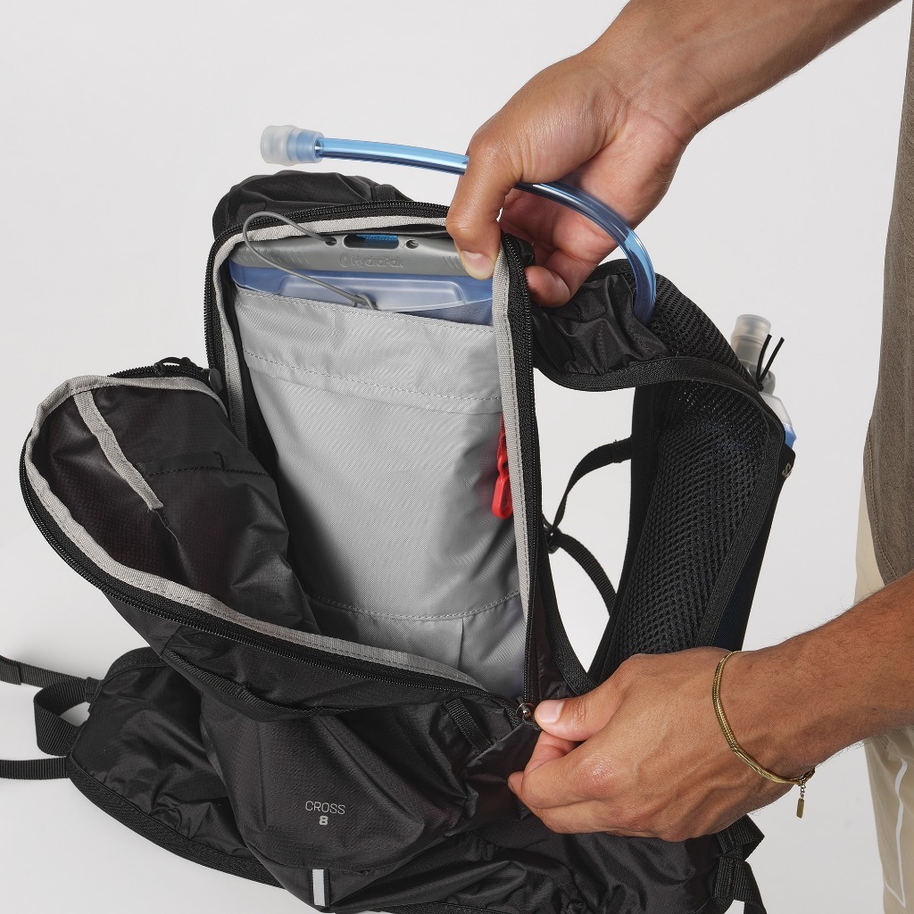 OUTDOOR CROSS 8 BLACK BAG