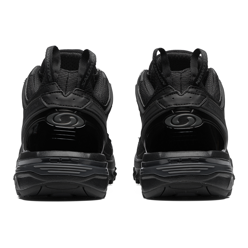#Black / Black / Black