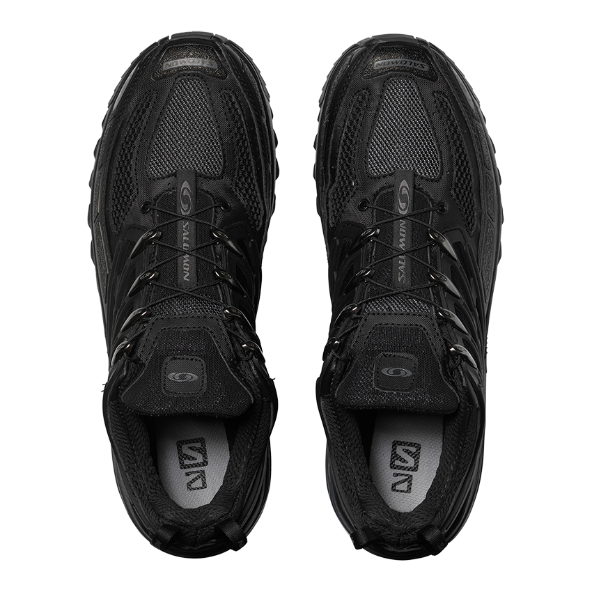 #Black / Black / Black