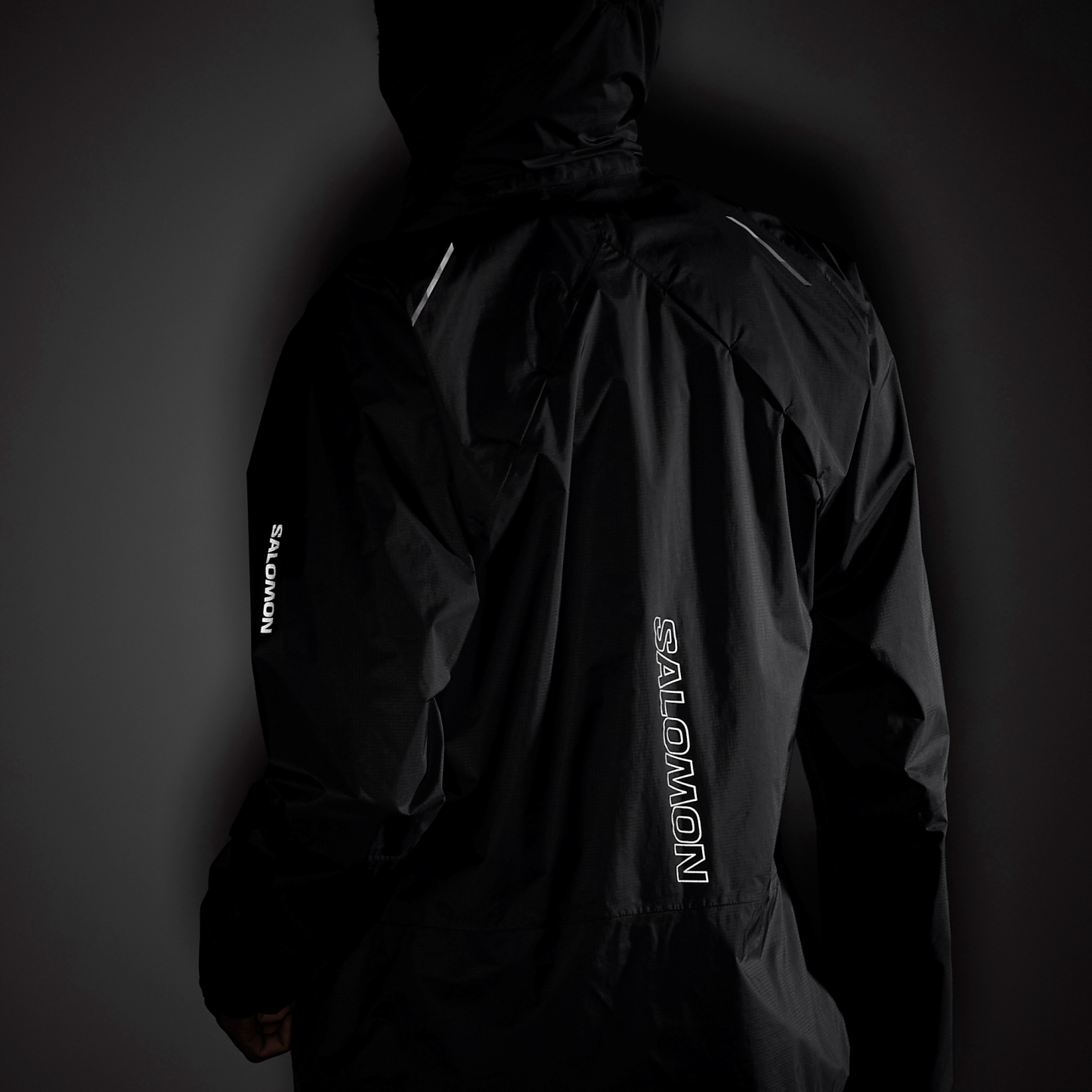 LC2128900_9_MOD_bonattiwpjkt_deepblack_reflectif_w