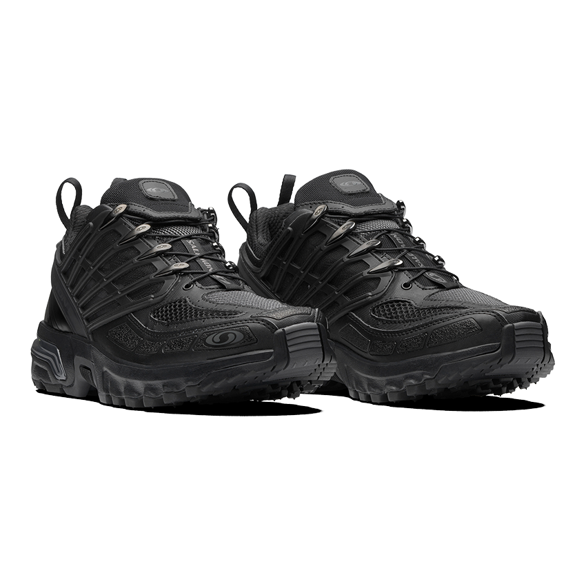 #Black / Black / Black