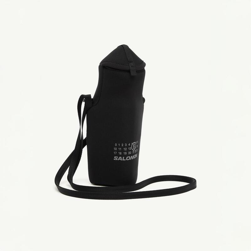 MM6×SALOMON ウォーターボトルケース　マルジェラ　ステッカー付き BOTTLE HOLDER MM6 – SALOMON TH