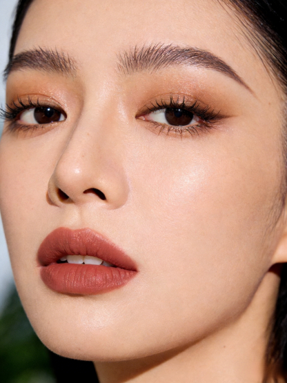 Lazy eyeshadow stick three colors one touch matte earth color concealer light makeup three in one wa