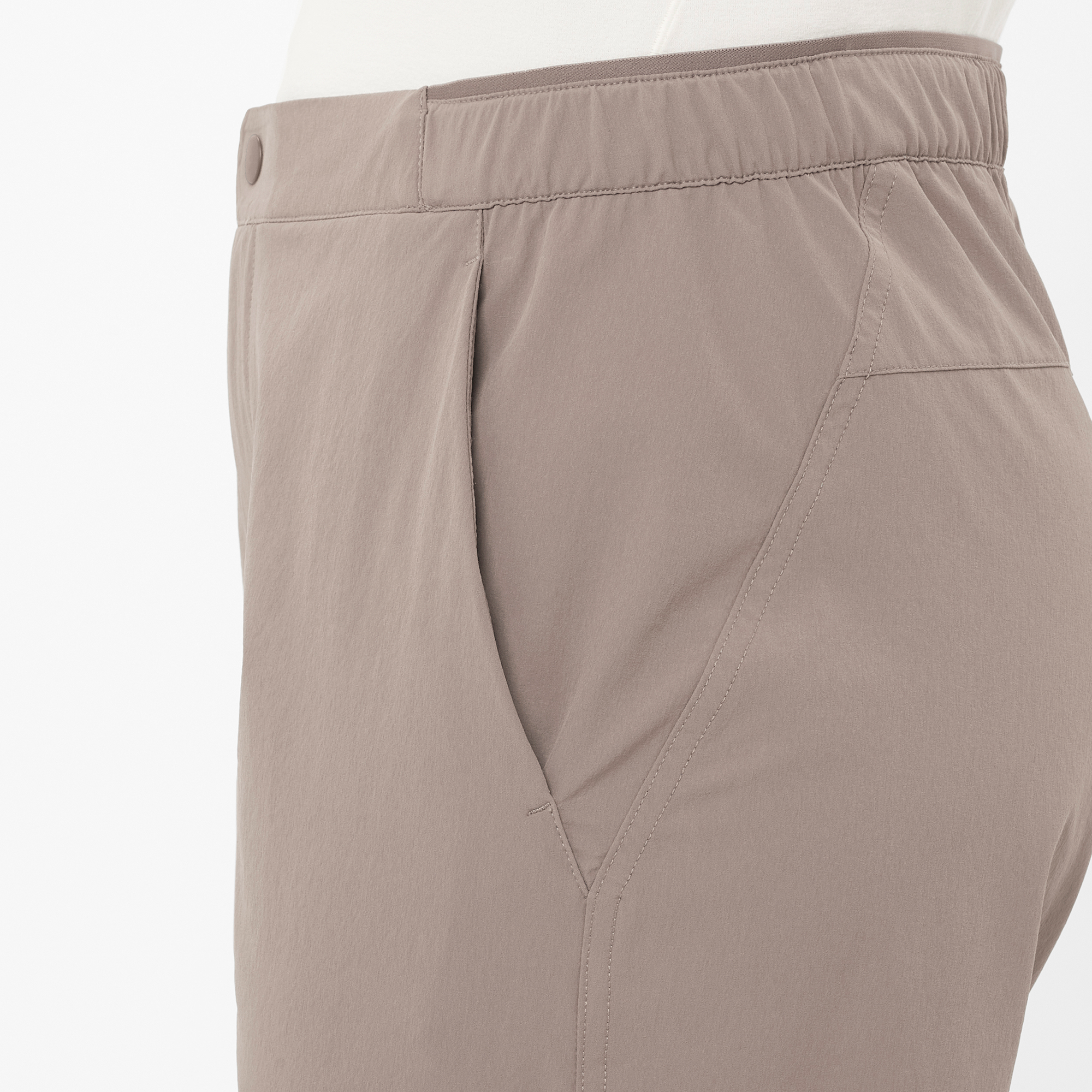 LC2749900_4_MOD_wayfarershorts20_iron_everyday_w