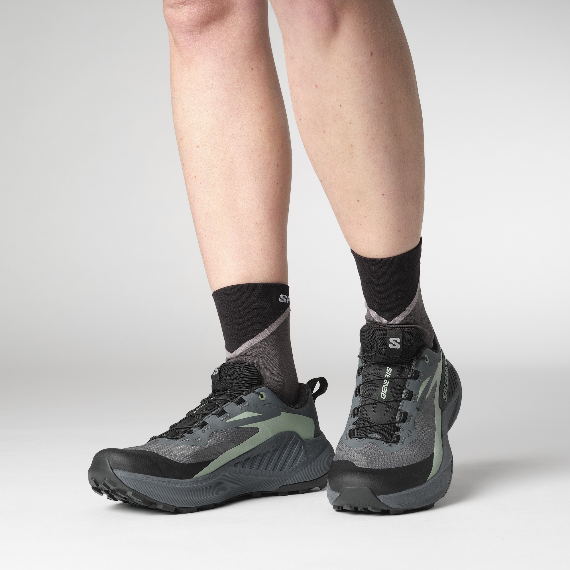 #Turbulence / Black / Green Milieu