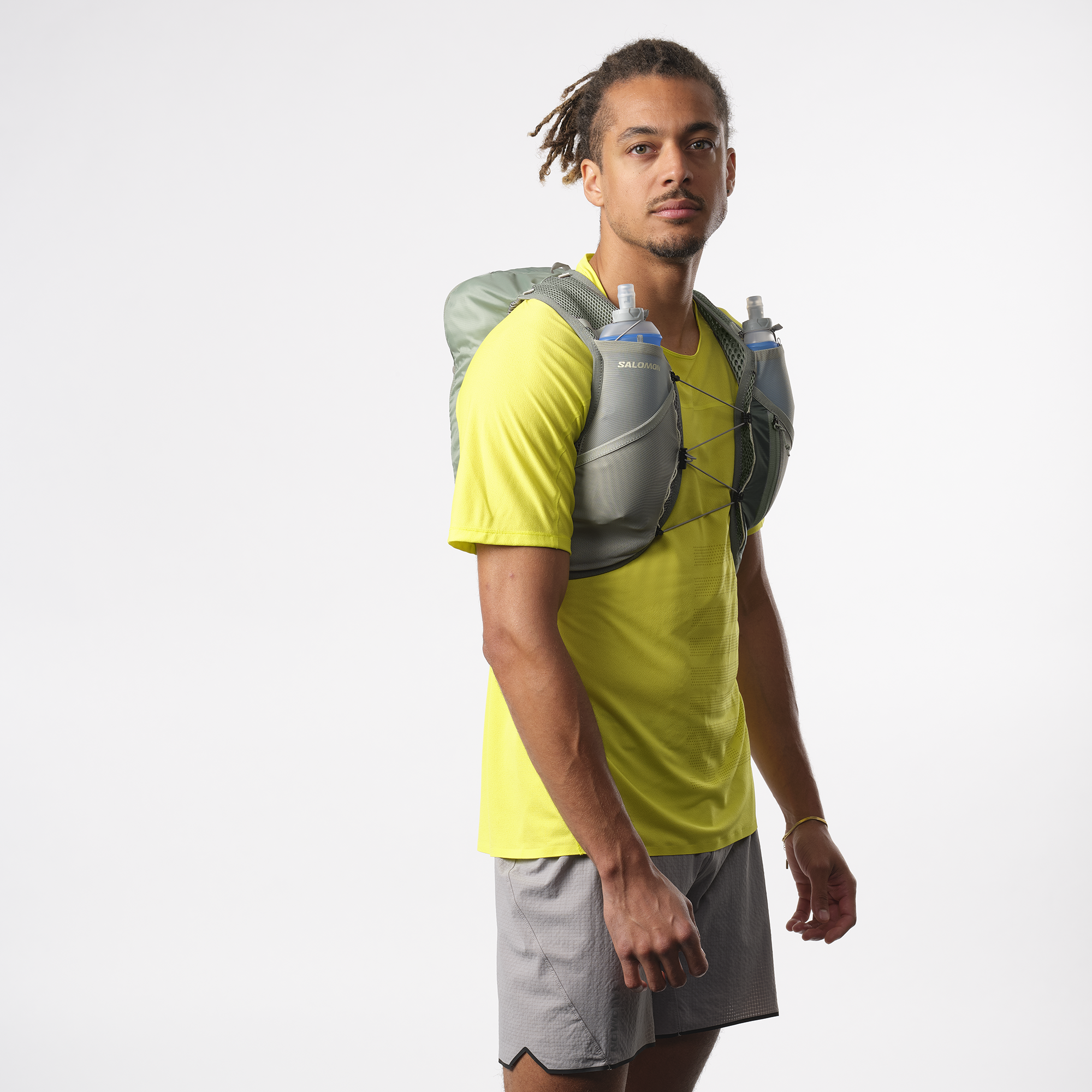 新品未使用 SALOMON ACTIVE SKIN 8 with FRASK M ACTIVE SKIN 8 Unisex Running Vest with flasks included | Salomon