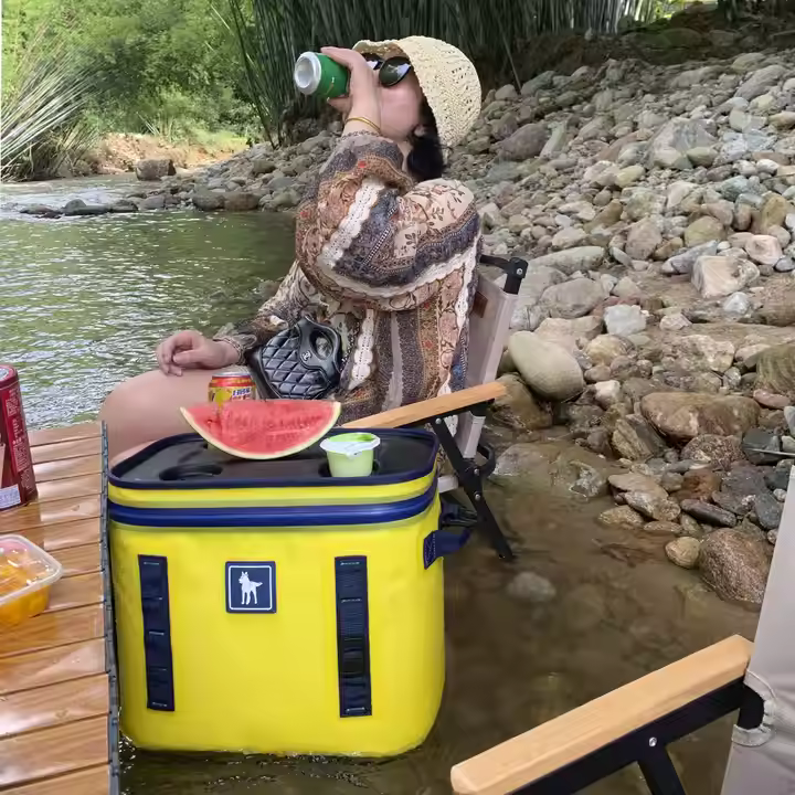 Goods in Stock Insulated Boating Floating Picnic Pvc TPU Airtight Soft Ice Bag Fully Waterproof Cooler Box for Camping Fishing