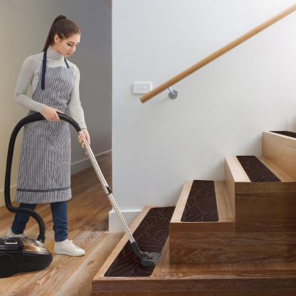 DEWEL 階段マット 階段カーペット 階段用滑り止め 厚み4.5mm 700*200 mm 15枚入り 吸着マット 転倒防止 子供/高齢者/ペット安全対策に 繰り返し使用可能 足腰負担軽減 粘着剤なし キズ防止 ステップマット 簡単取り付け 階段敷き 滑り止めマット 階段用 階段クッション 清潔しやすい 床暖房対応