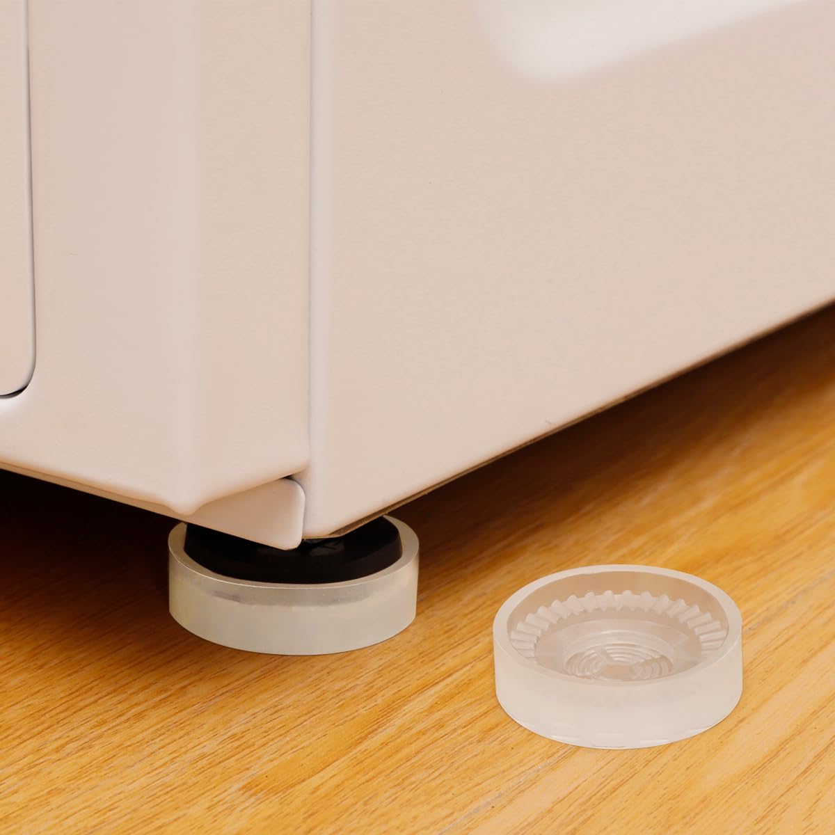 DEWEL 滑り止めシート ソファ 滑り止め 4個入り シリコンマット ズレ防止 防震 強力 透明 防音 床の保護 丸型 (MとL)