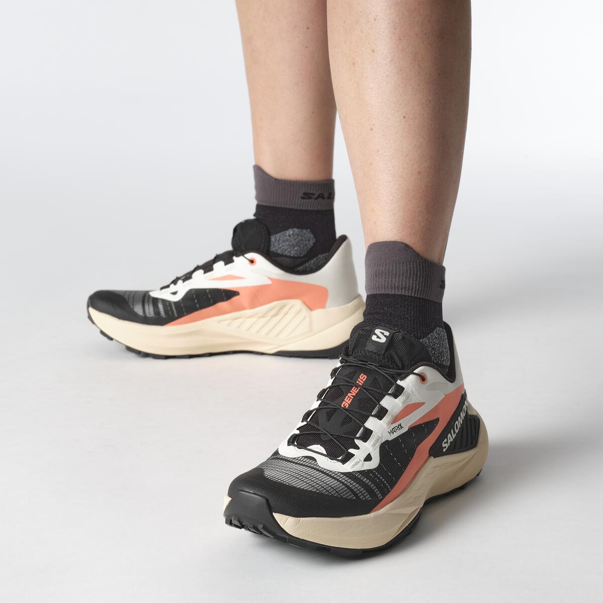 #Fusion Coral / Tender Peach / Black