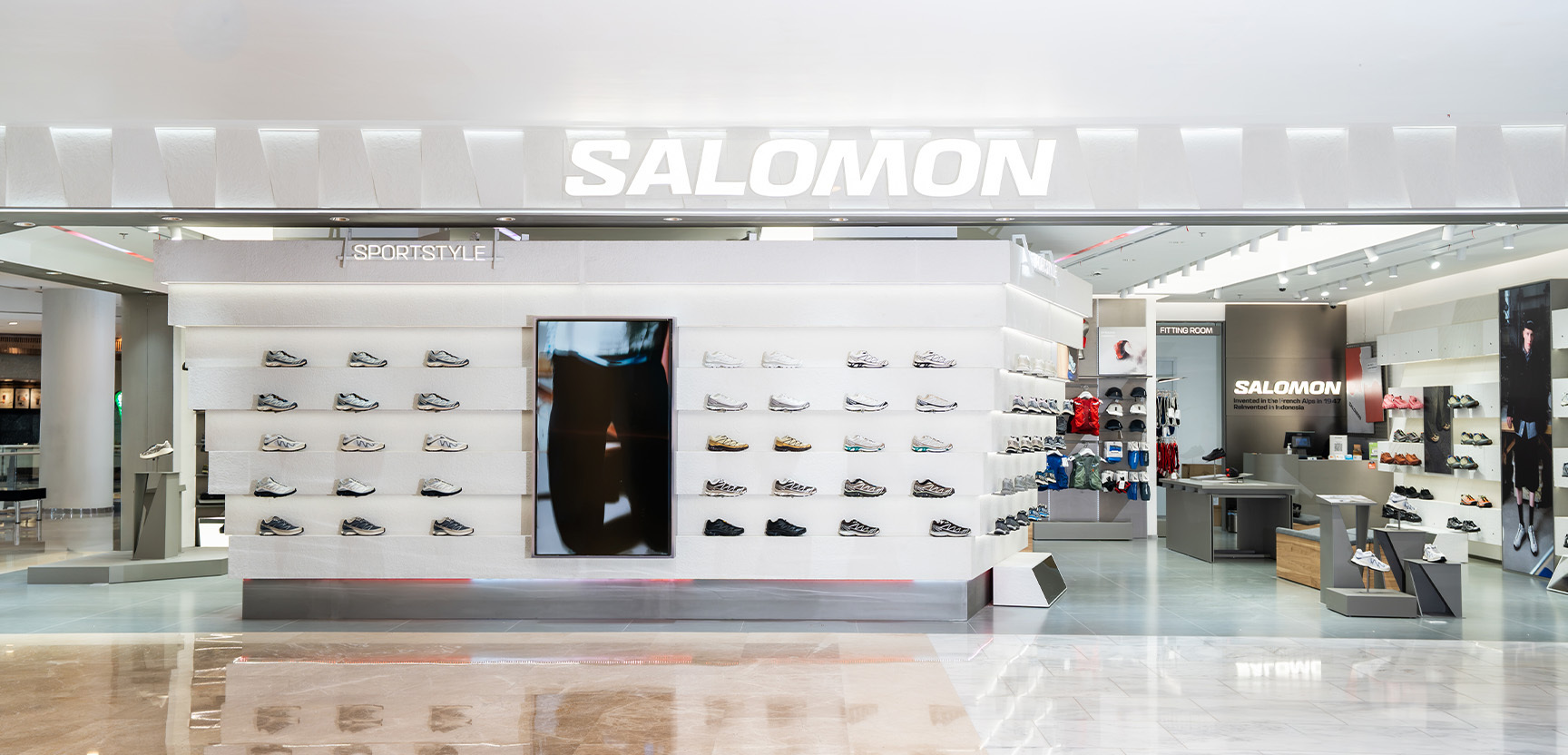 Salomon Grand Indonesia store architecture and display