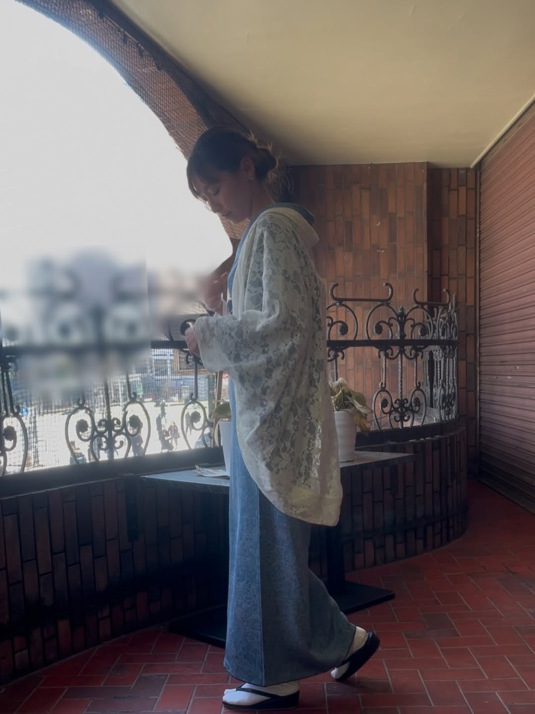 Monokimi モモンガコート 総レース 和装羽織 春秋向け 薄手 透け感 キラキラ 上質仕立て チェーン付き フリーサイズ （身丈87cm）