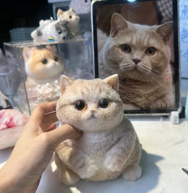 Custom Chubby Large Silicone Cat Cute Personalized Fat Cat Statue for Decorative Gifts for Friends