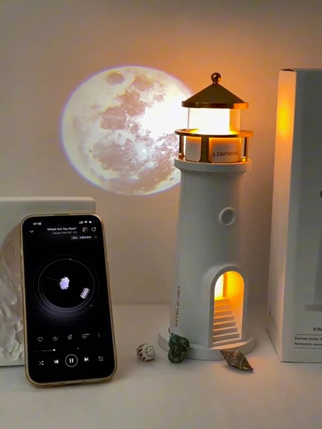 Lighthouse Luna Lamp