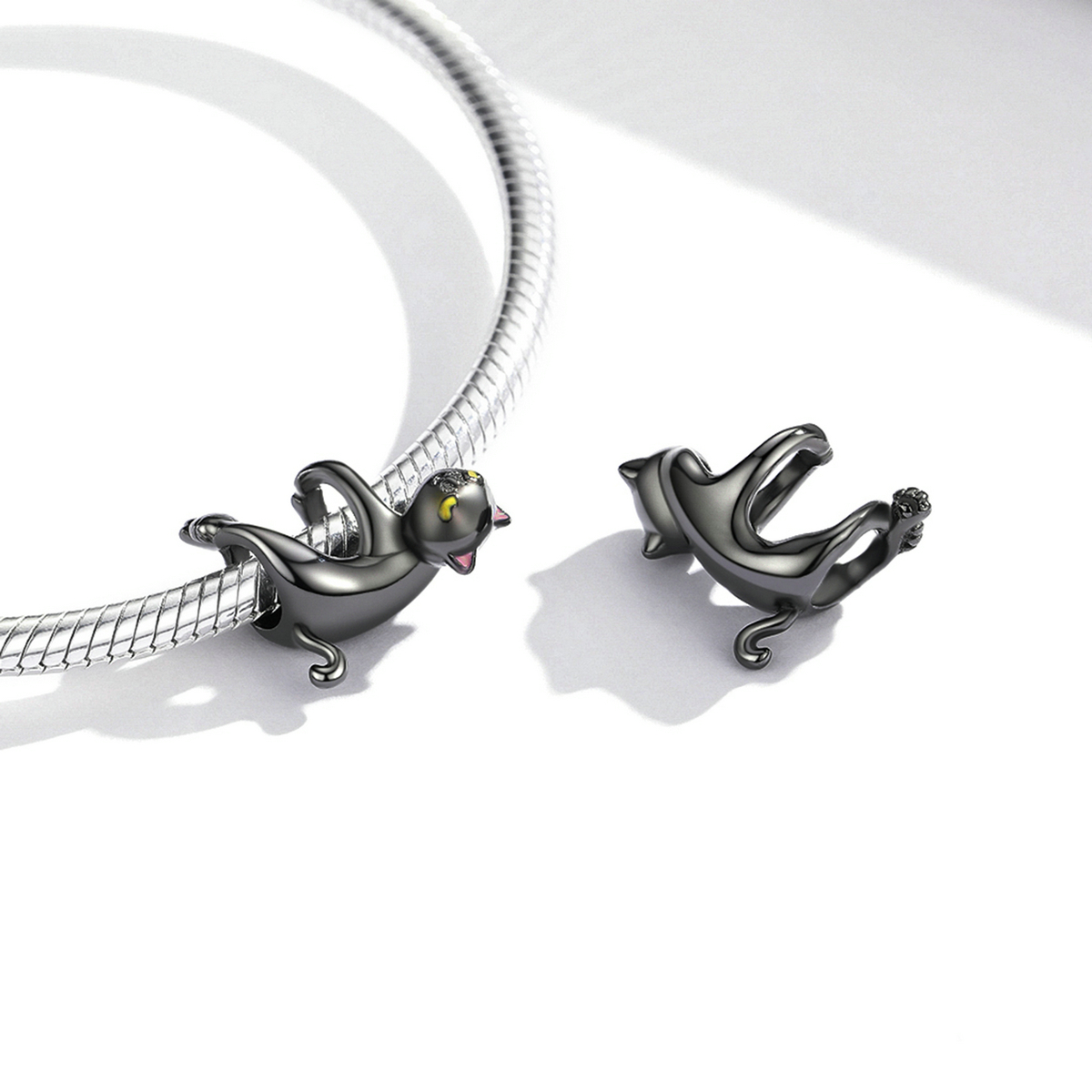 เสน่ห์แมวดำ image number 1