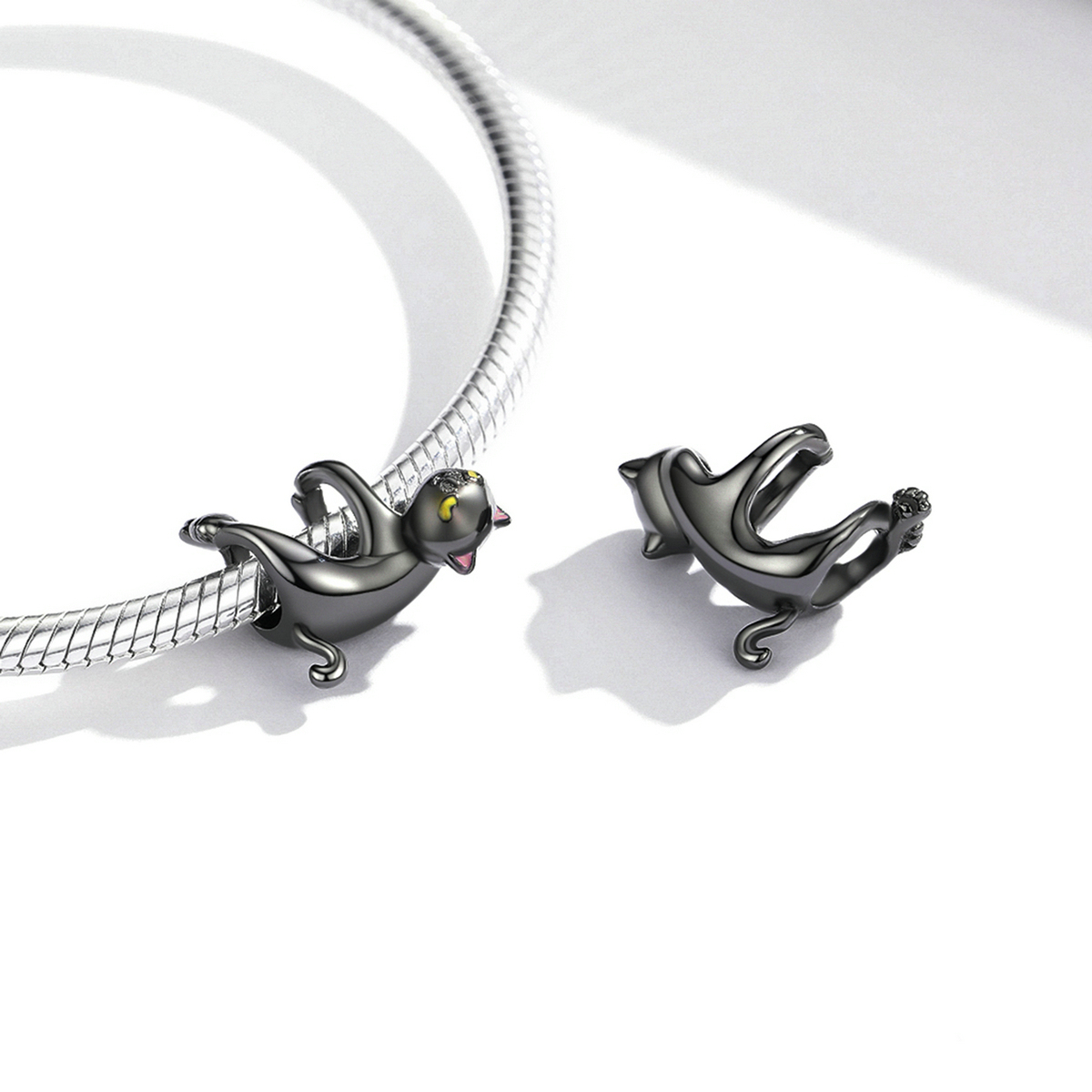 เสน่ห์แมวดำ image number 1