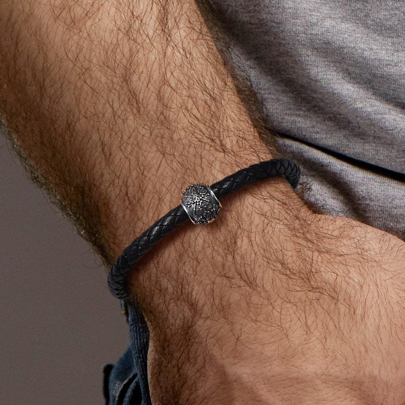 สร้อยข้อมือจี้หัวกะโหลกกับดาบ image number 3