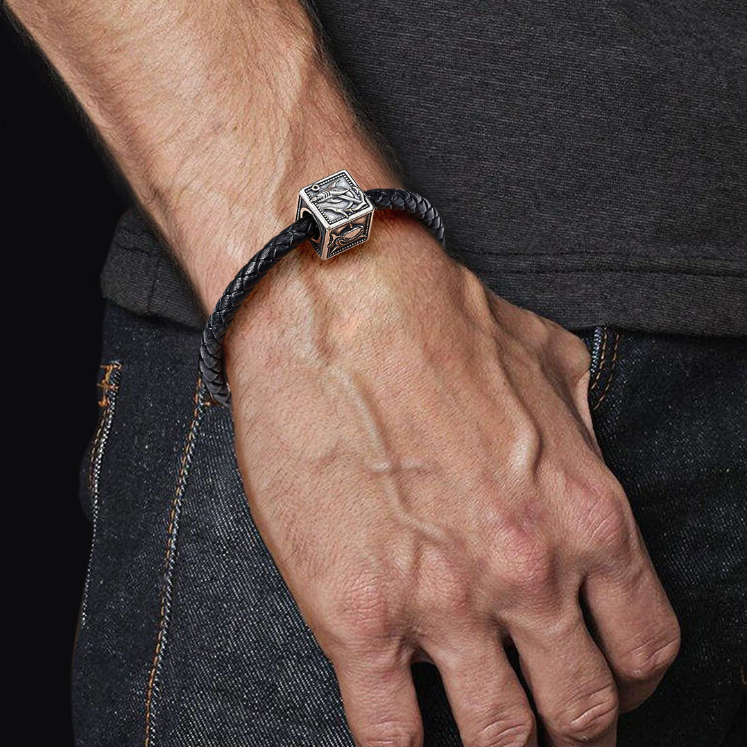 สร้อยข้อมือเสน่ห์ฉลามดุร้าย image number 4