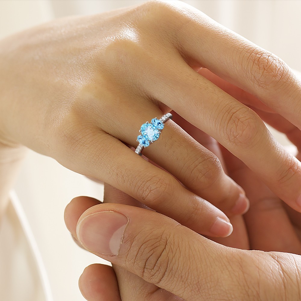 แหวนสามเม็ดสีฟ้า image number 4