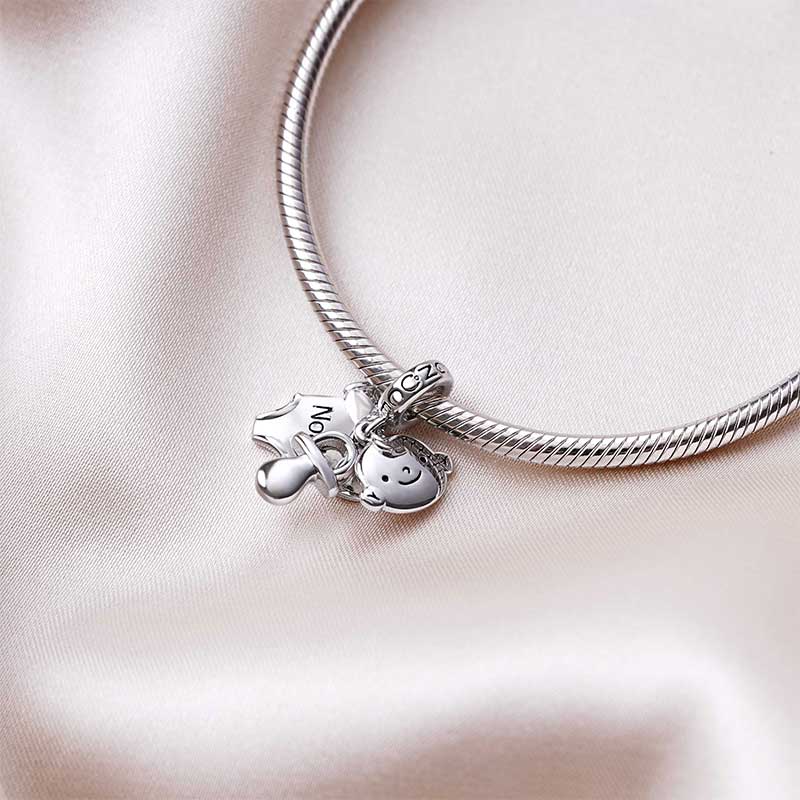 จุกนมหลอกและจี้เสื้อยืดเด็ก image number 1