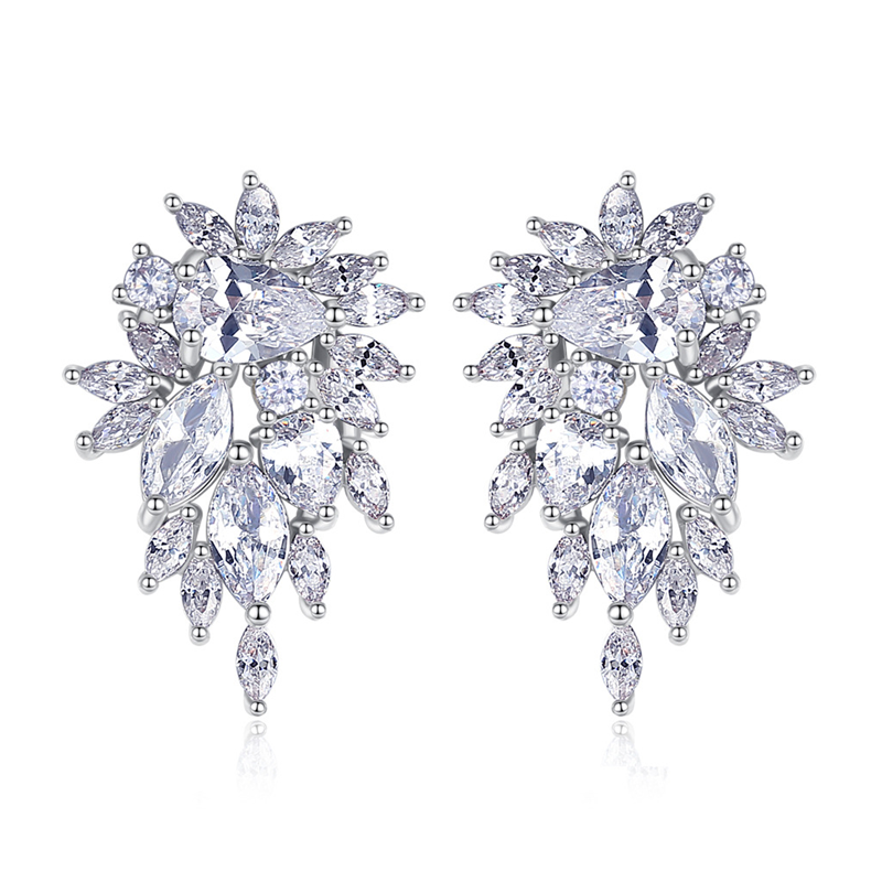 ต่างหูสตั๊ดแรงบันดาลใจจากดอกไม้ image number 0