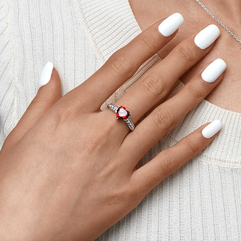 แหวนหัวใจพลอยประจำเดือนเกิด image number 6