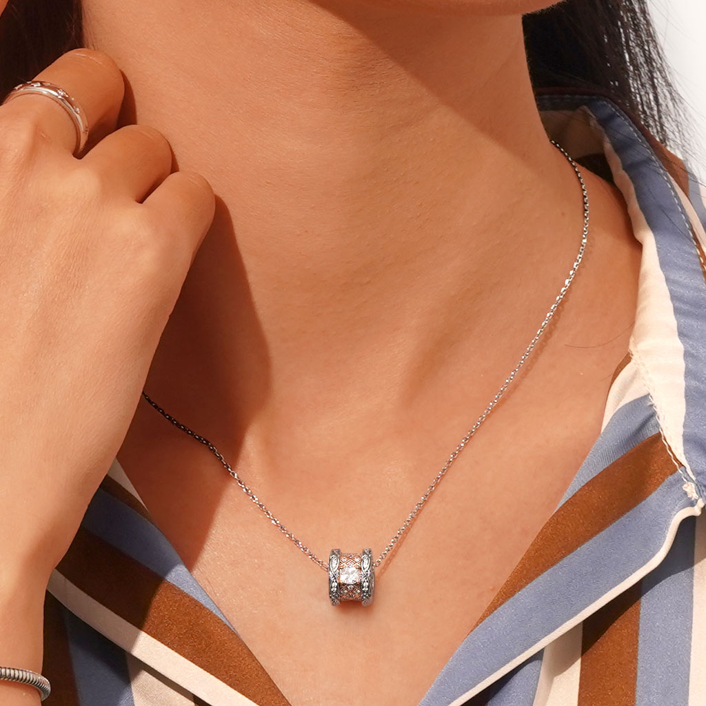 สร้อยคอจี้อัญมณีสีขาว image number 5