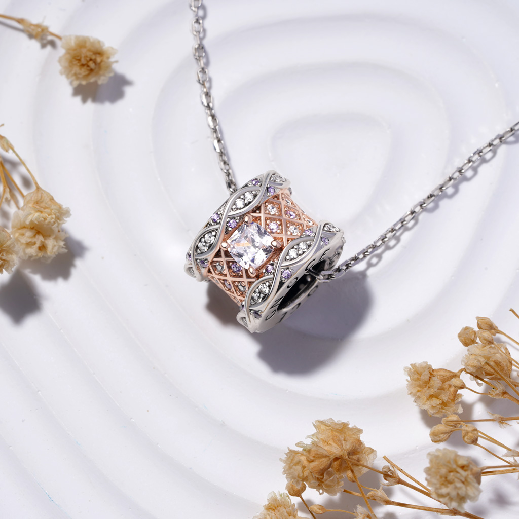 สร้อยคอจี้อัญมณีสีขาว image number 2